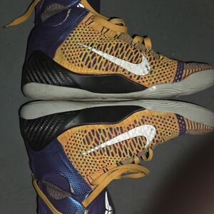 Nike Men's Athletic Shoes - Vibrant Yellow and Deep Purple